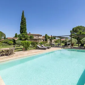  Hébergement de vacances Mas Oréa Sous La Glycine France