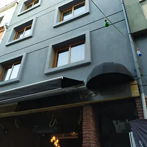 the-wolf-hotel.istanbul-turkeyhotels.com/